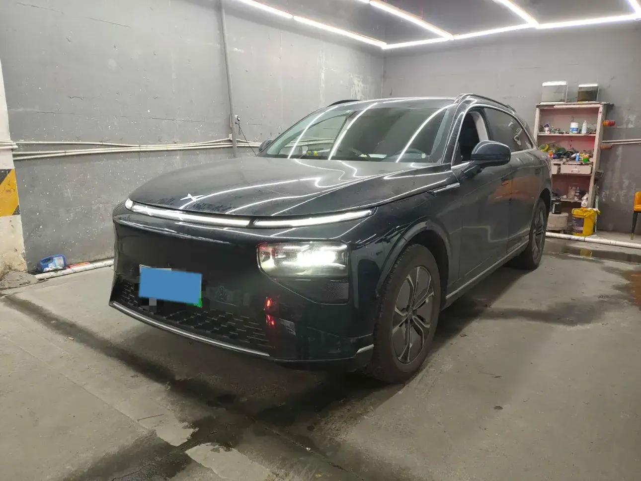 2024 XPENG G9 view 1