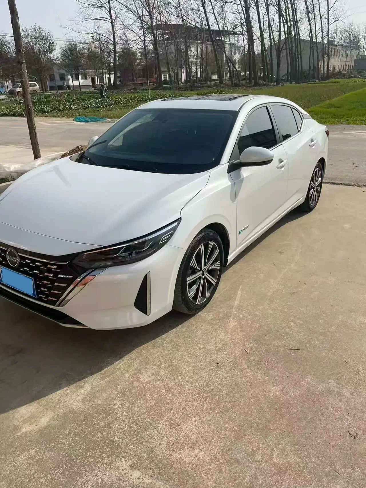 2023 NISSAN SYLPHY view 1