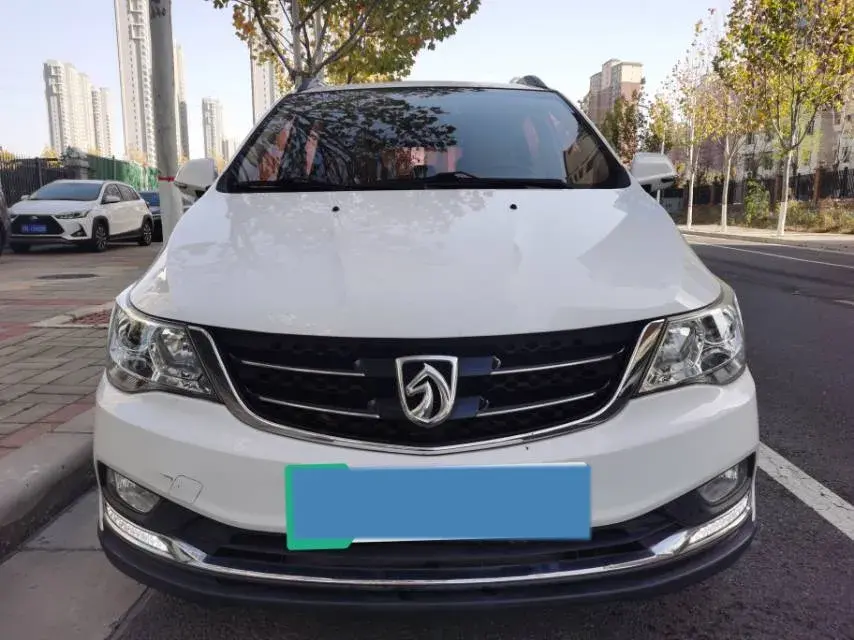 2017 BAOJUN 730 thumbnail 3