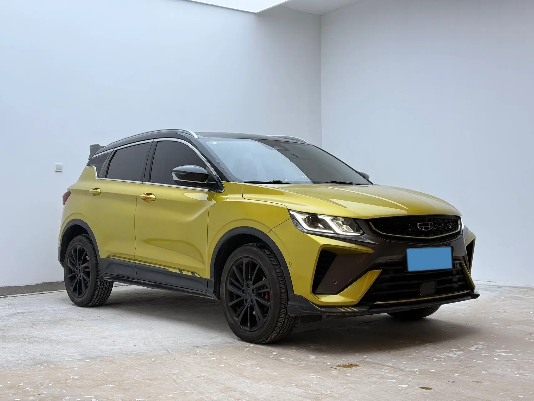 2021 GEELY COOLRAY thumbnail 3