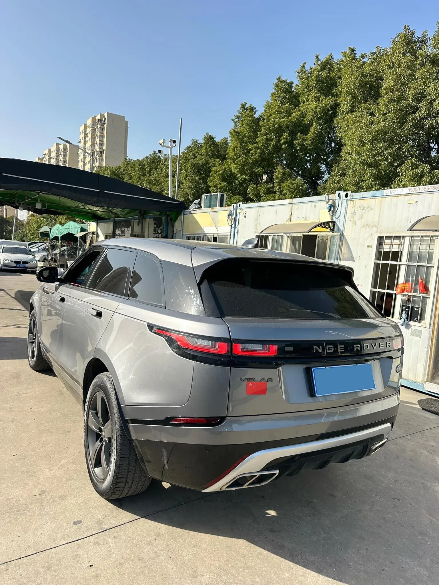 2020 LAND ROVER thumbnail 4