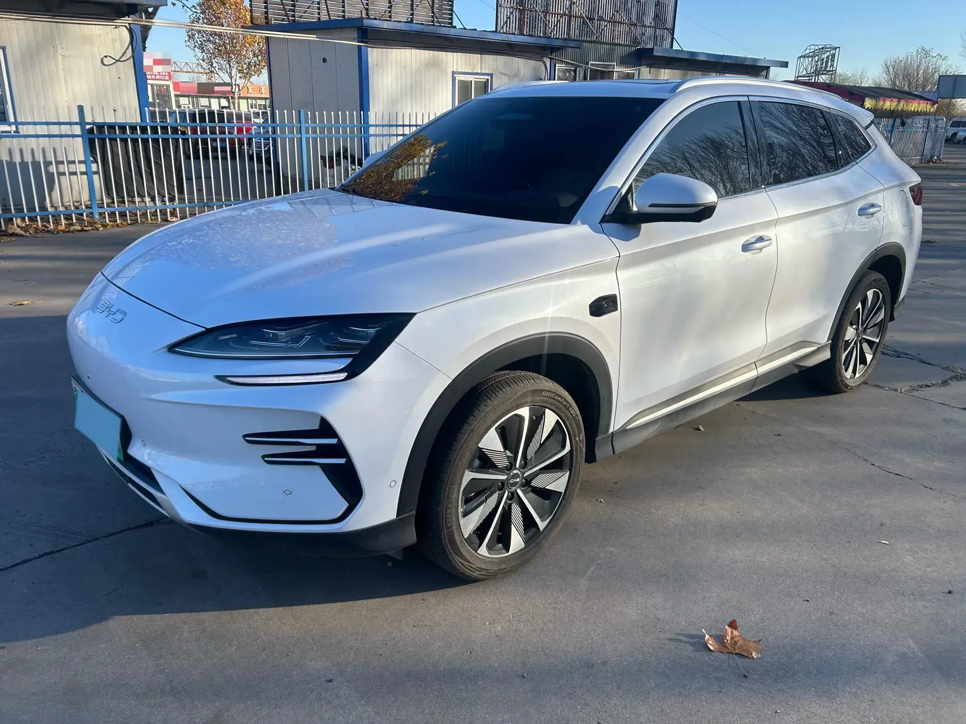 2025 BYD SONG view 1