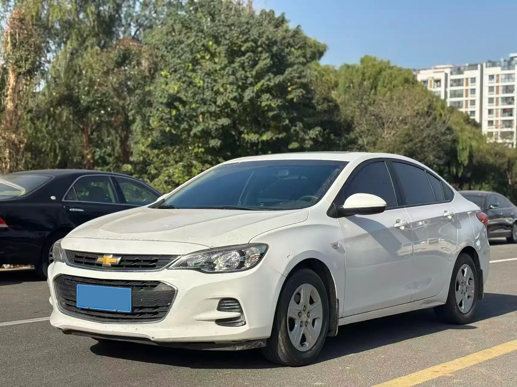 2016 CHEVROLET CAVALIER view 1