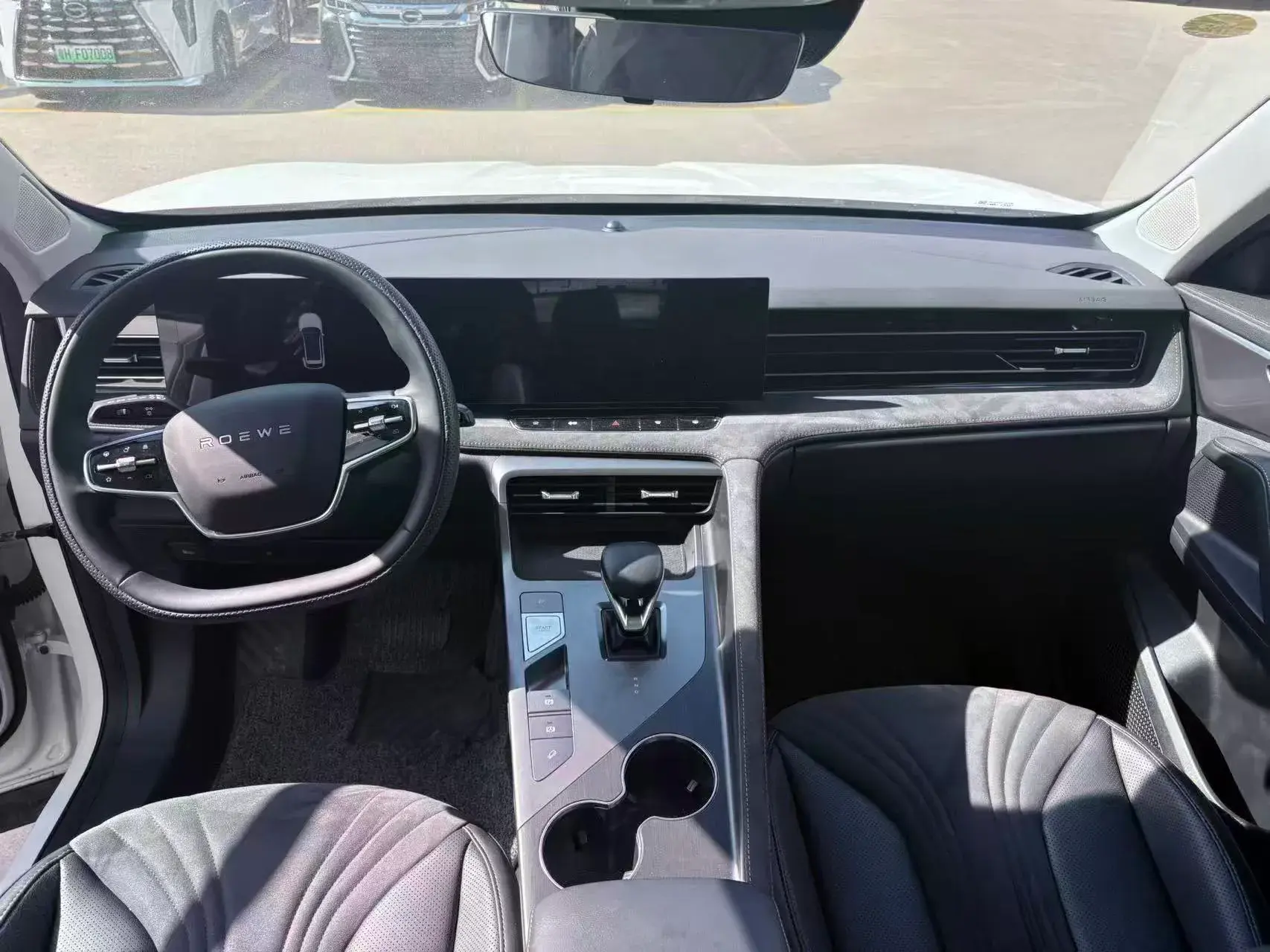 2024 ROEWE D5X thumbnail 4