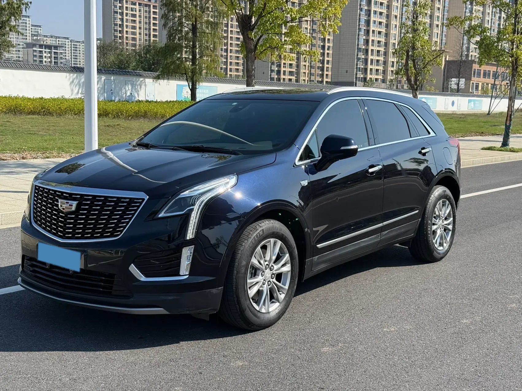 2022 CADILLAC XT5 view 1