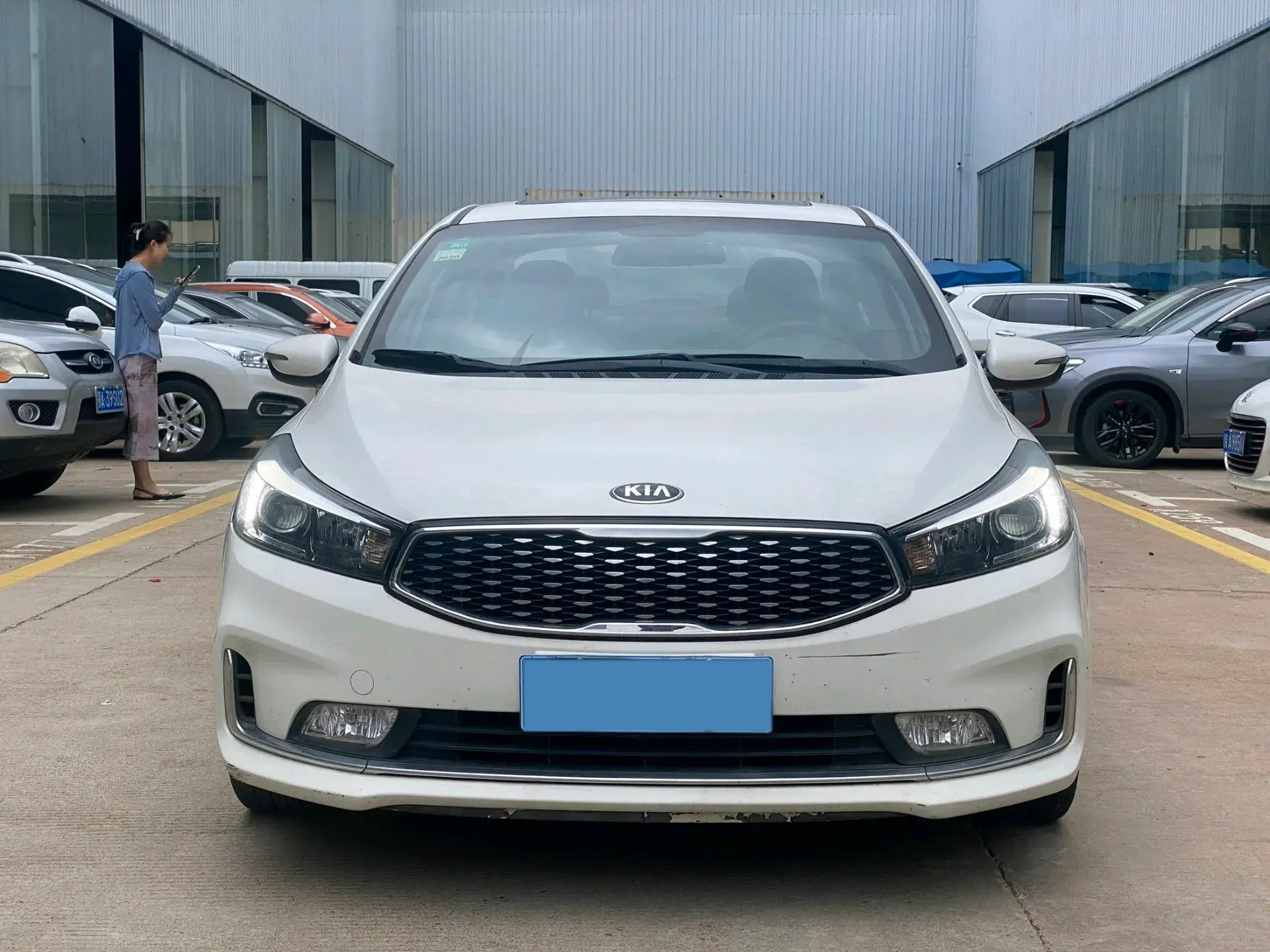 2017 KIA K3 thumbnail 2