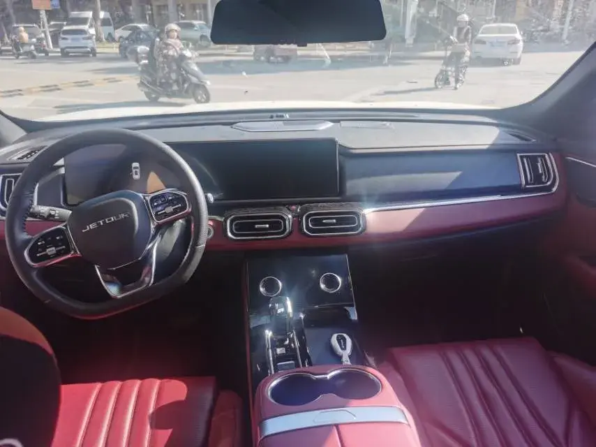 2025 JETOUR X70 thumbnail 4