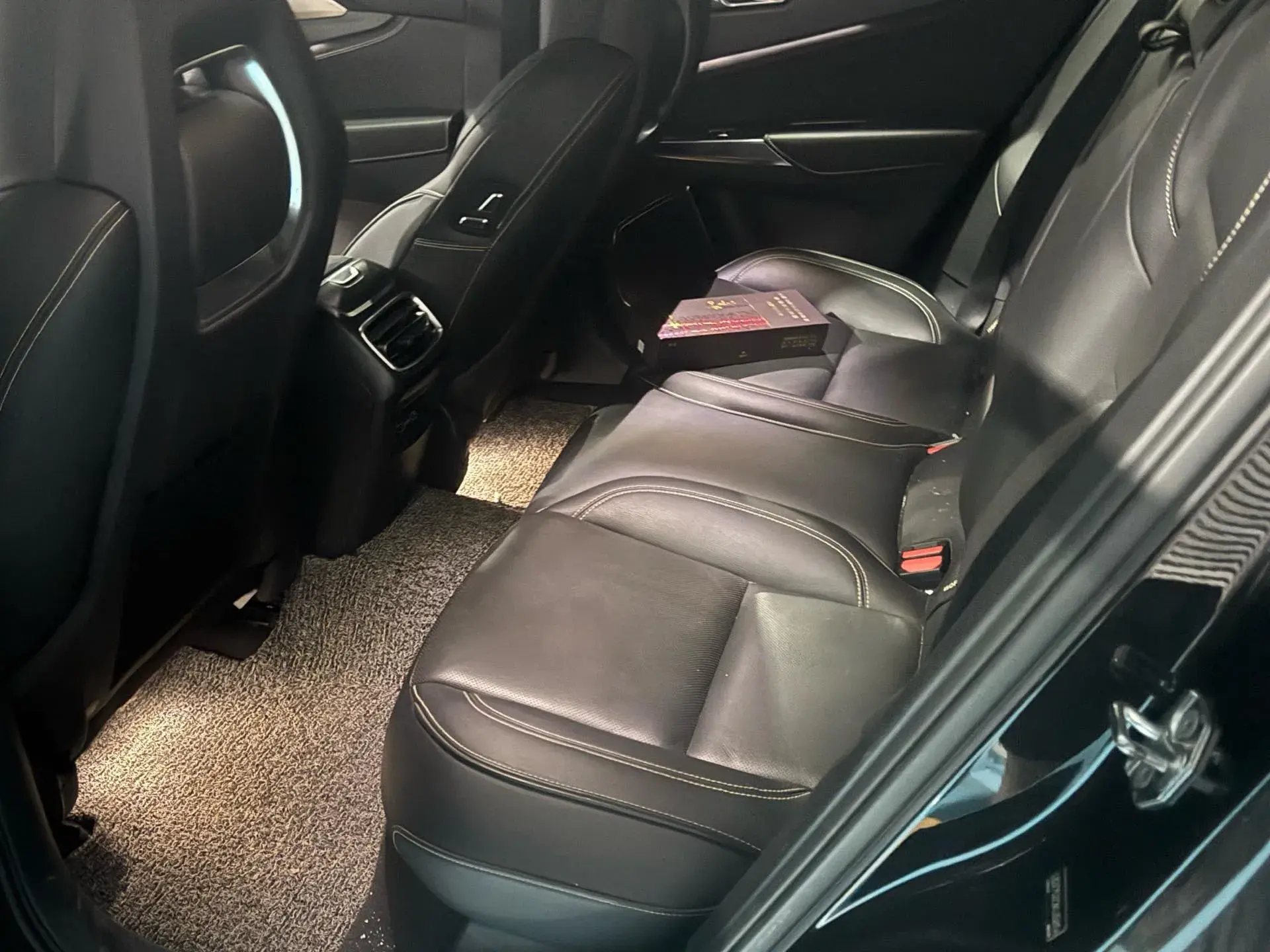 2019 LYNK&CO 01 thumbnail 3