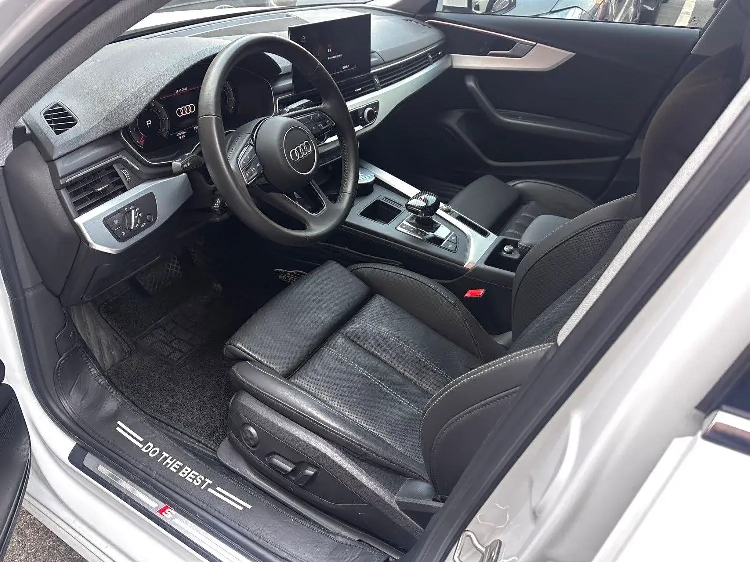 2020 AUDI A4L thumbnail 3