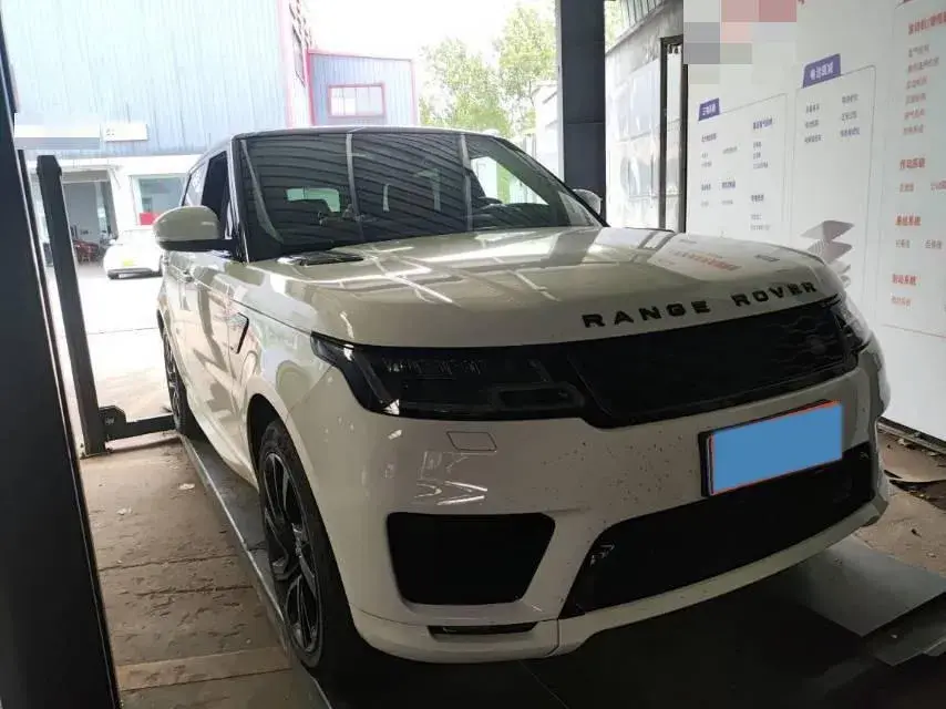 2020 LAND ROVER thumbnail 2