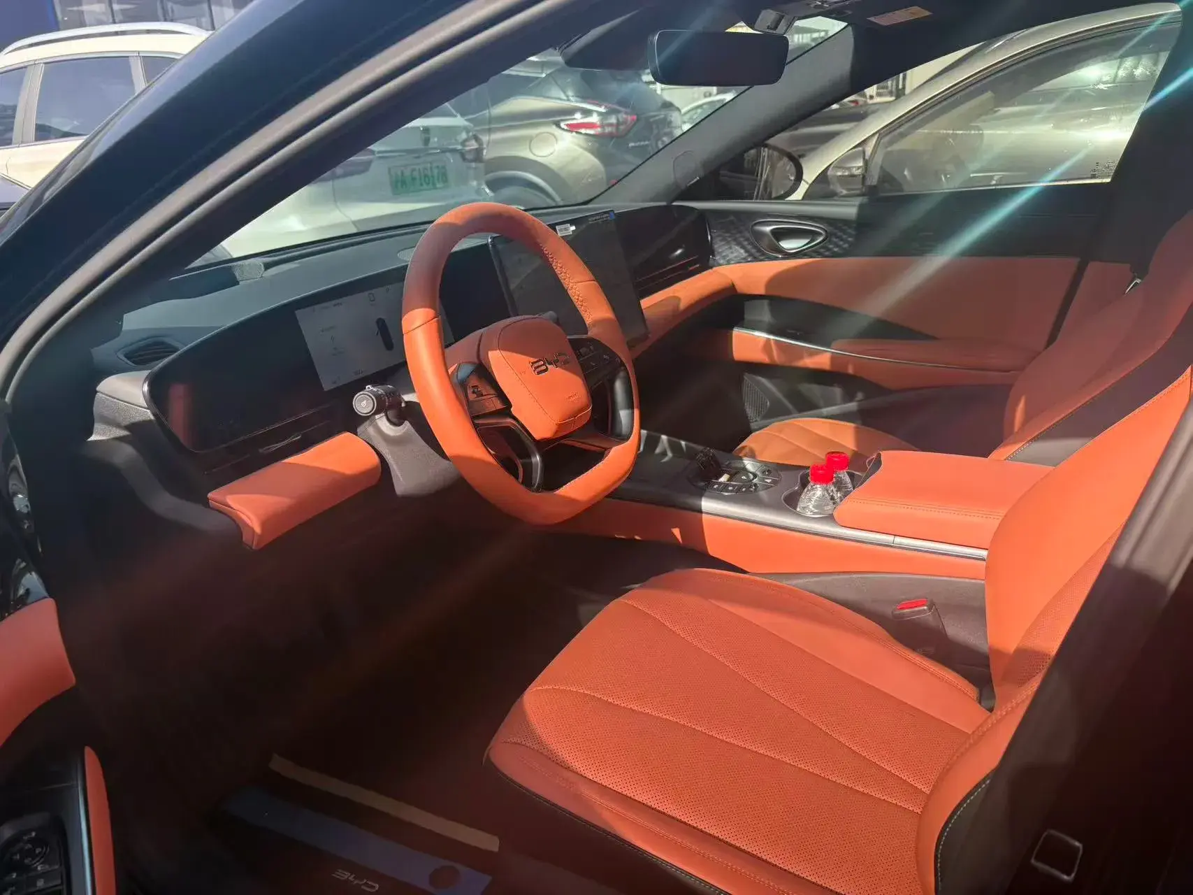 2025 BYD SEAL thumbnail 3