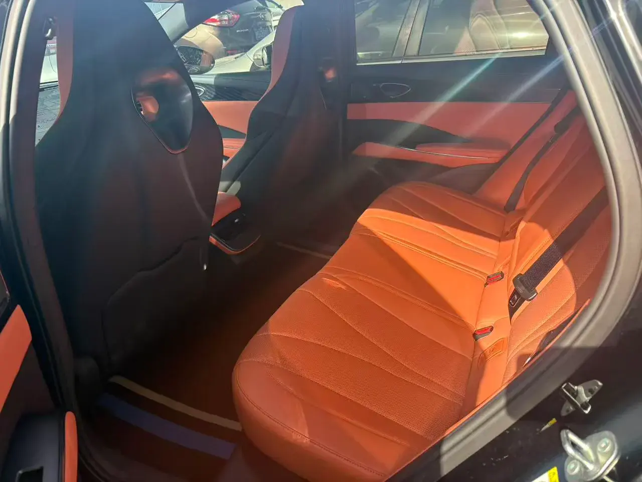 2025 BYD SEAL thumbnail 4