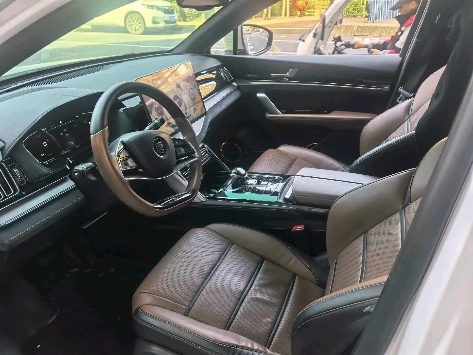 2021 BYD TANG thumbnail 2