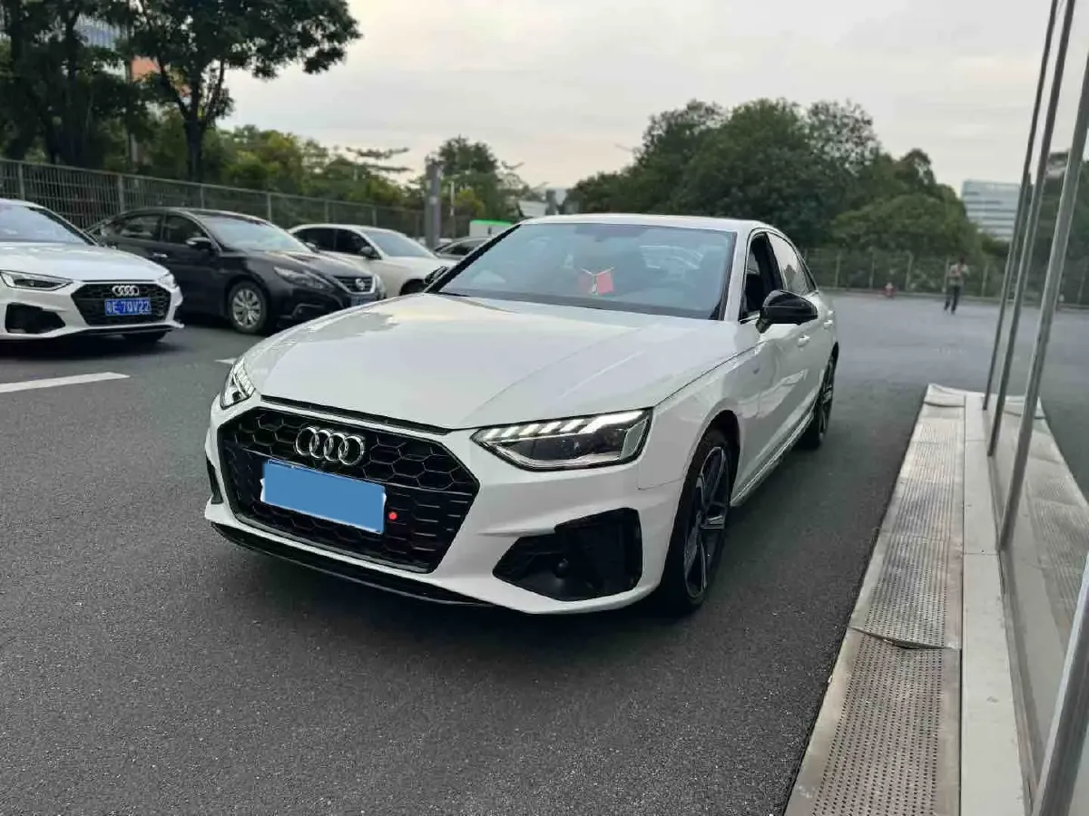 2024 Audi A4L 2.0T 190HP L4 7DCT,autocango,china used car exporter,china ev exporter,chinese used car exporter,chinese used ev exporter
