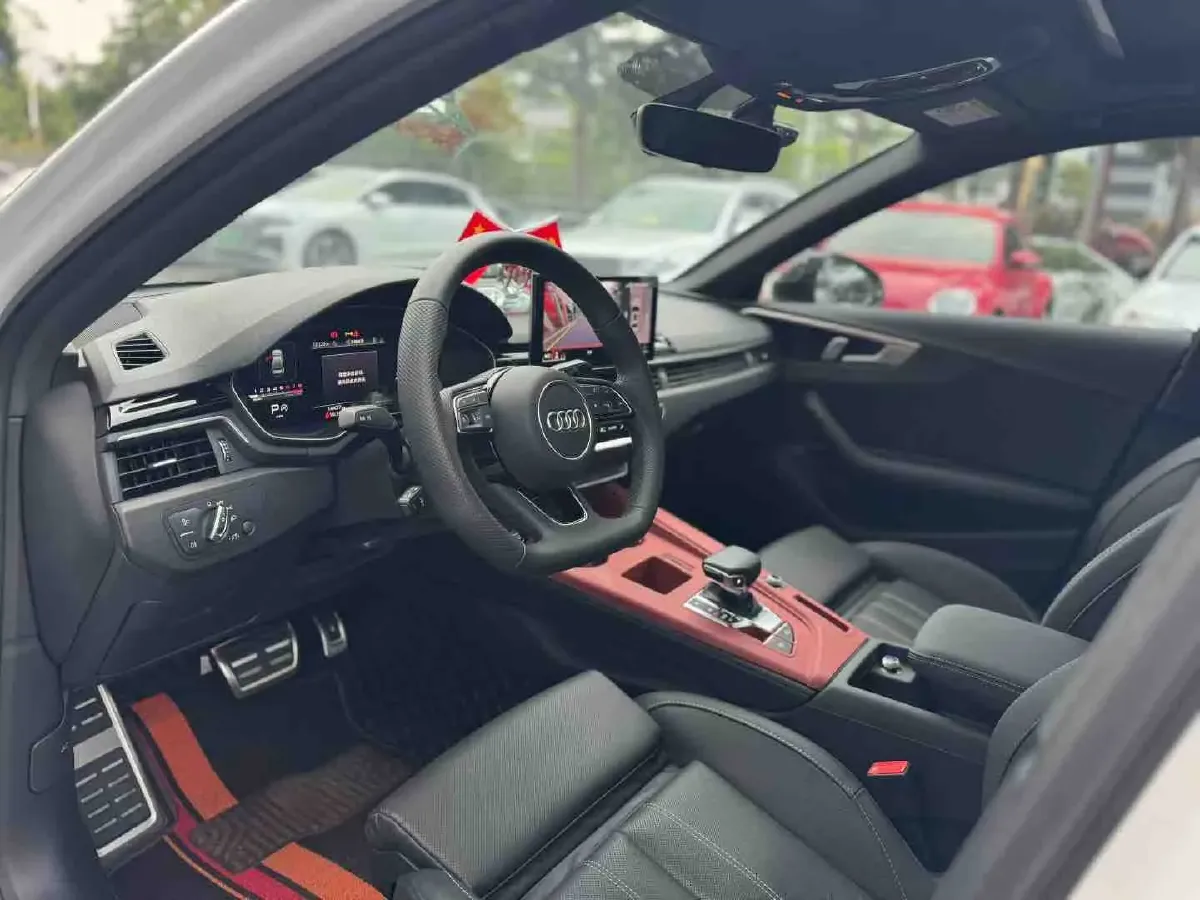 2024 Audi A4L 2.0T 190HP L4 7DCT,autocango,china used car exporter,china ev exporter,chinese used car exporter,chinese used ev exporter