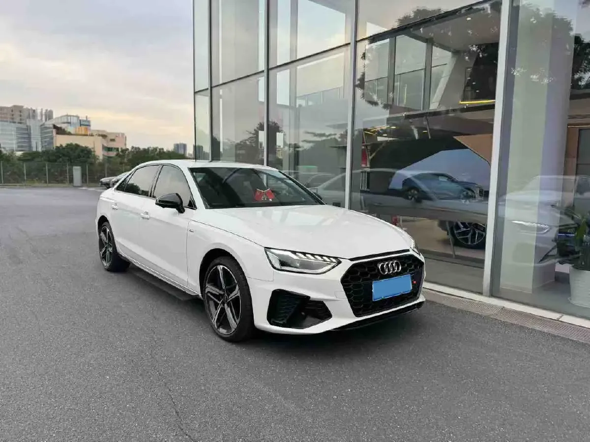 2024 Audi A4L 2.0T 190HP L4 7DCT,autocango,china used car exporter,china ev exporter,chinese used car exporter,chinese used ev exporter