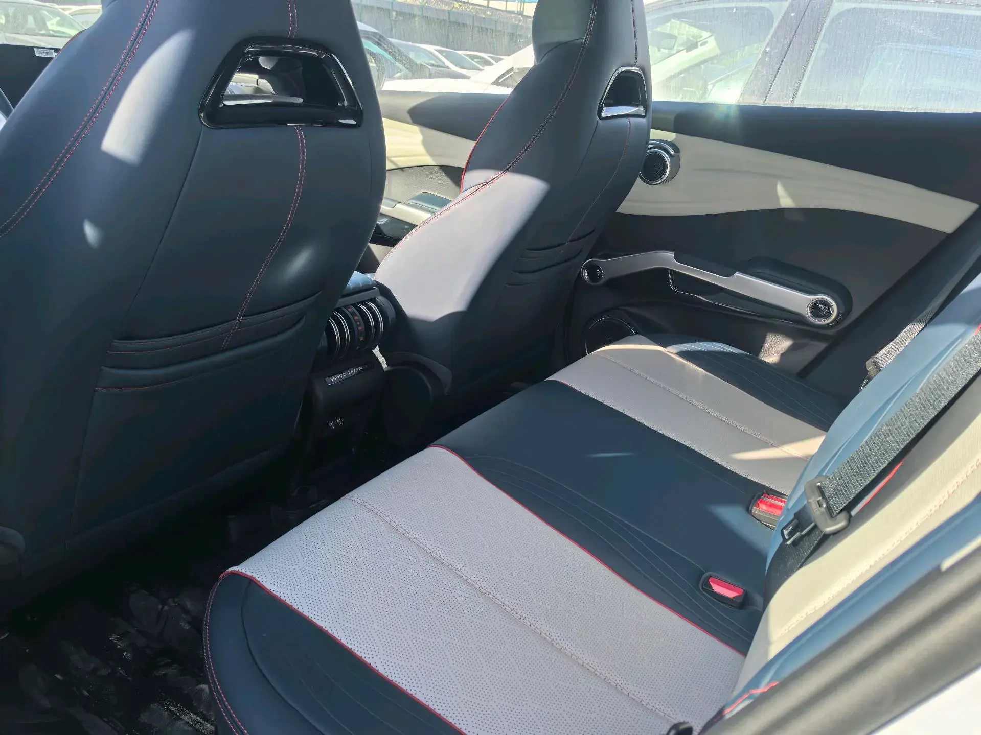 2022 BYD YUAN thumbnail 4