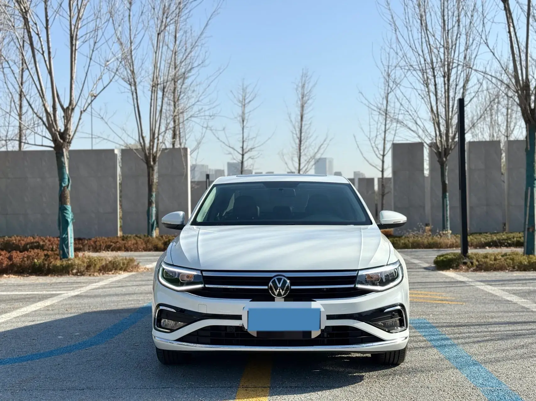 2024 VOLKSWAGEN BORA thumbnail 2