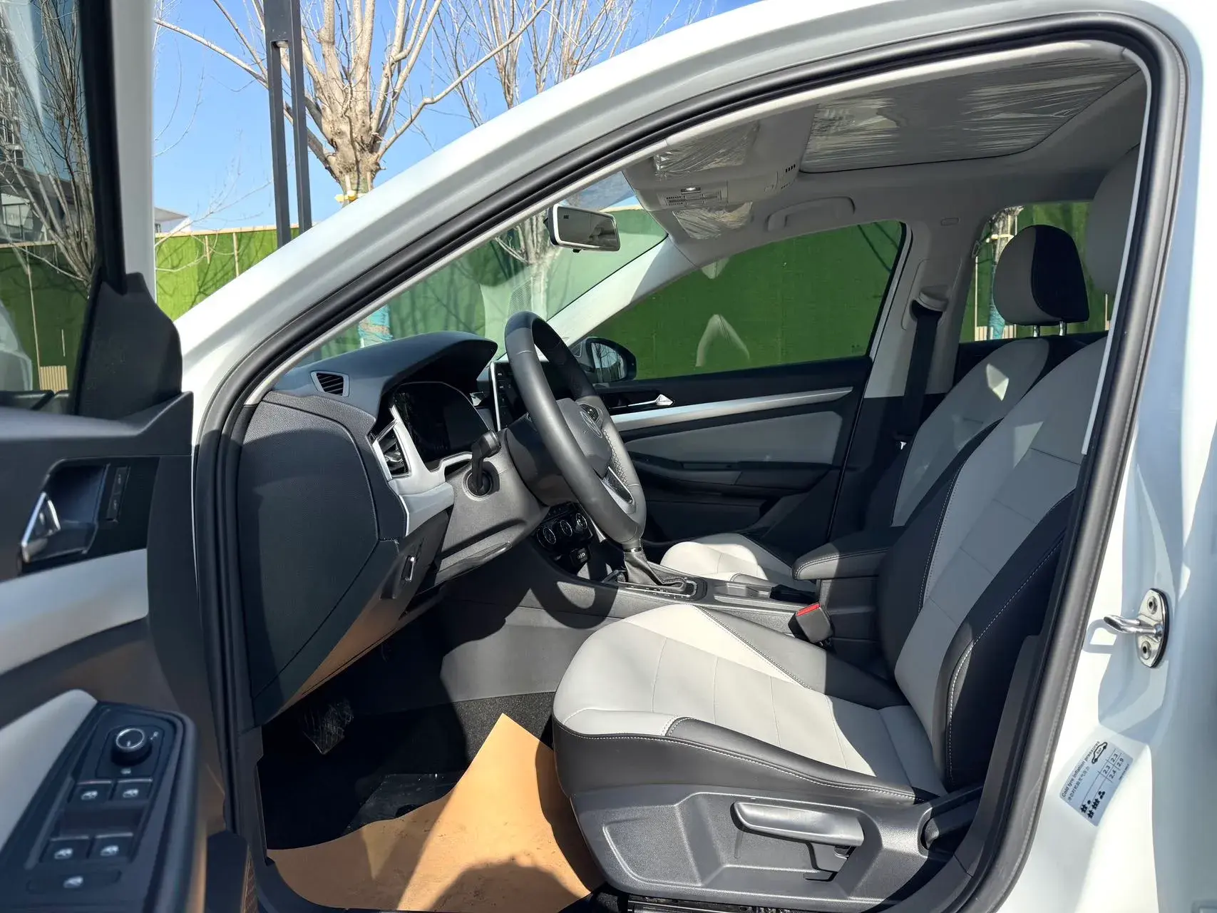 2024 VOLKSWAGEN BORA thumbnail 4