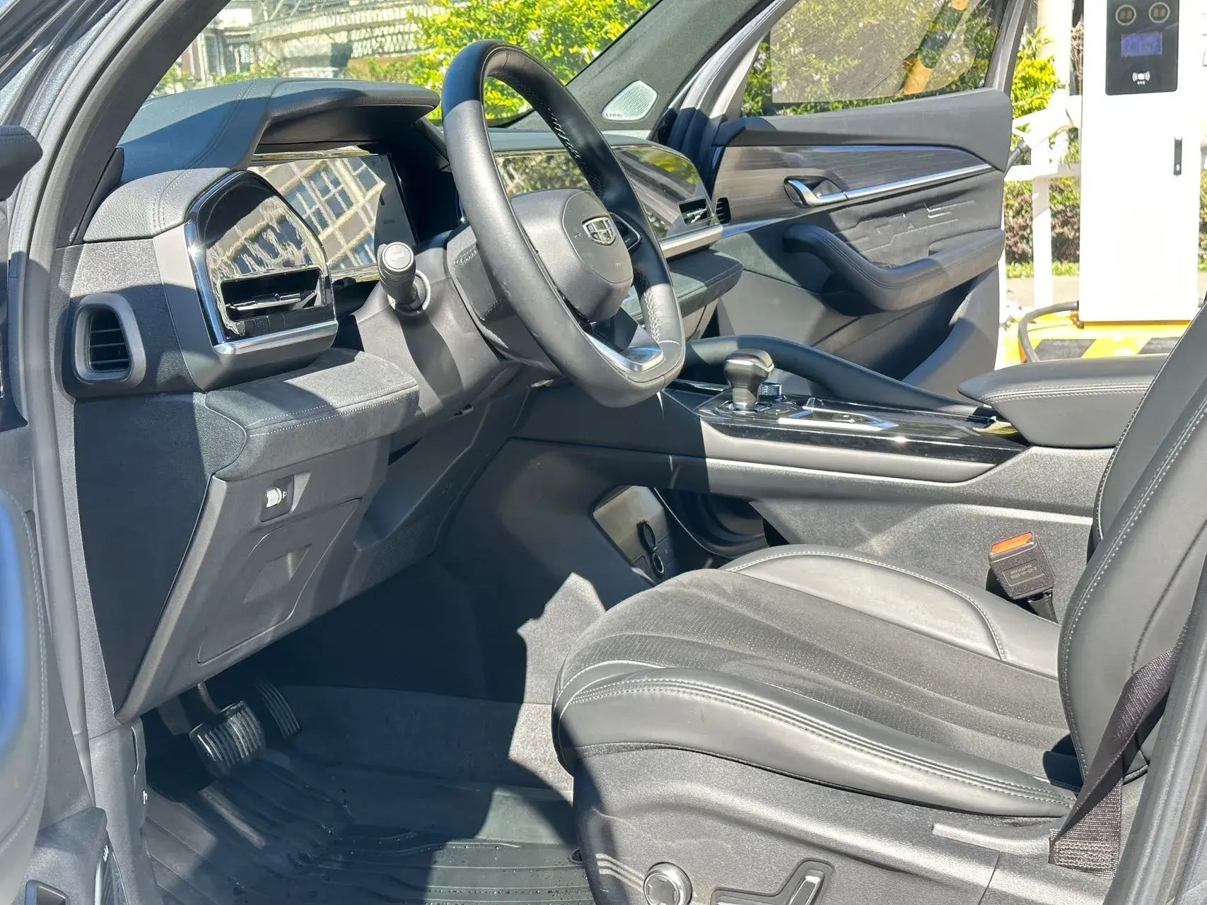 2024 GEELY MONJARO thumbnail 4