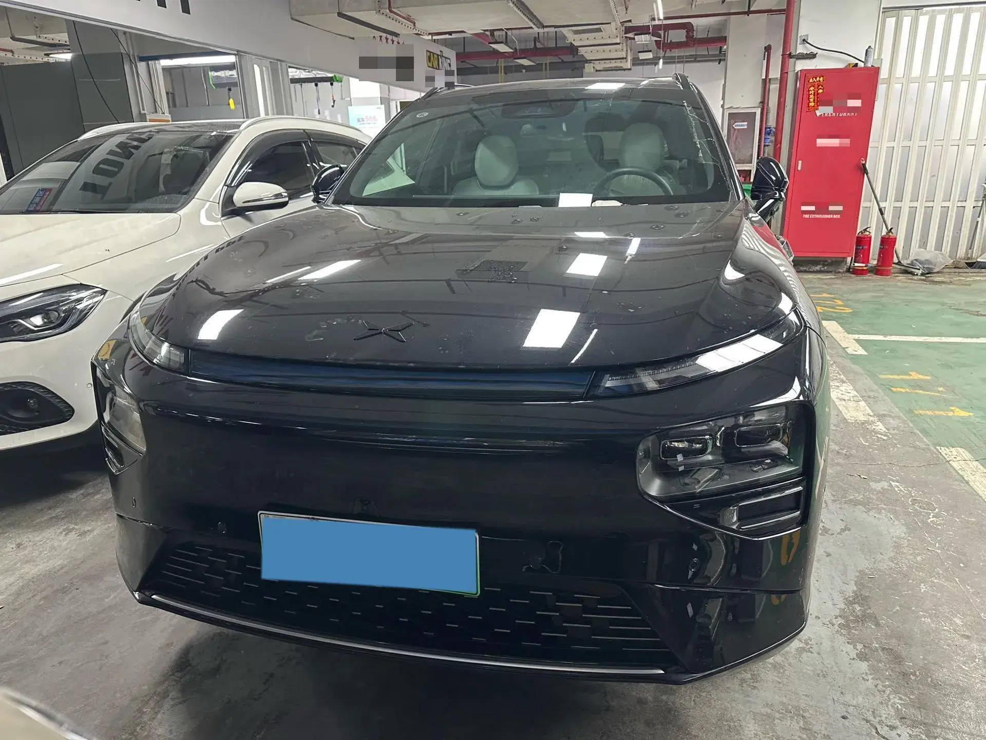 2024 XPENG G9 thumbnail 2