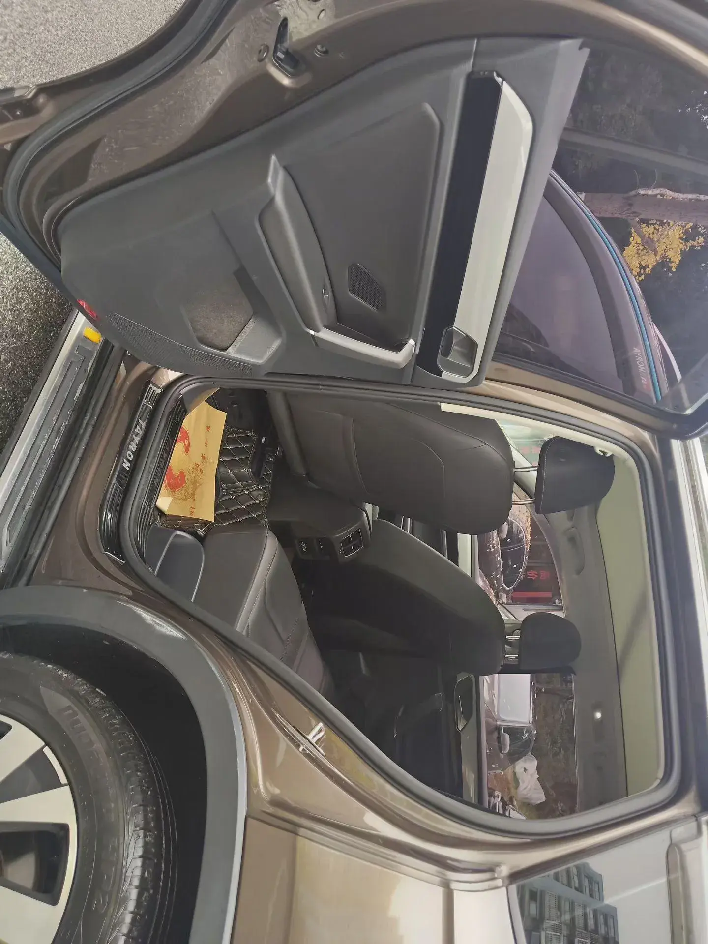 2019 VOLKSWAGEN TAYRON thumbnail 3