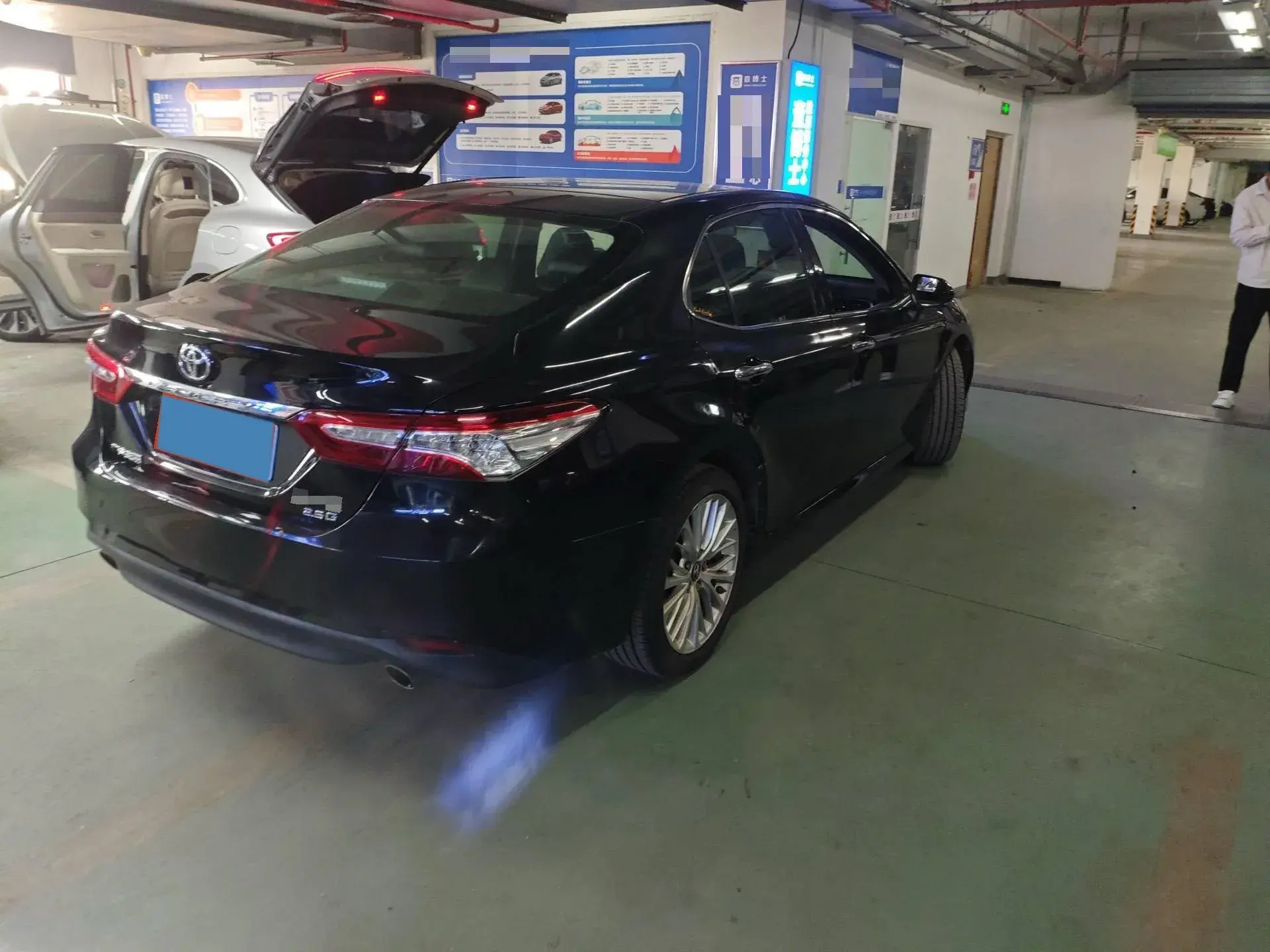 2019 TOYOTA CAMRY thumbnail 3