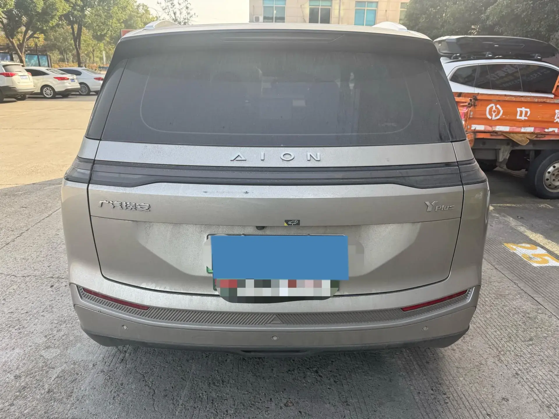 2023 AION Y thumbnail 4