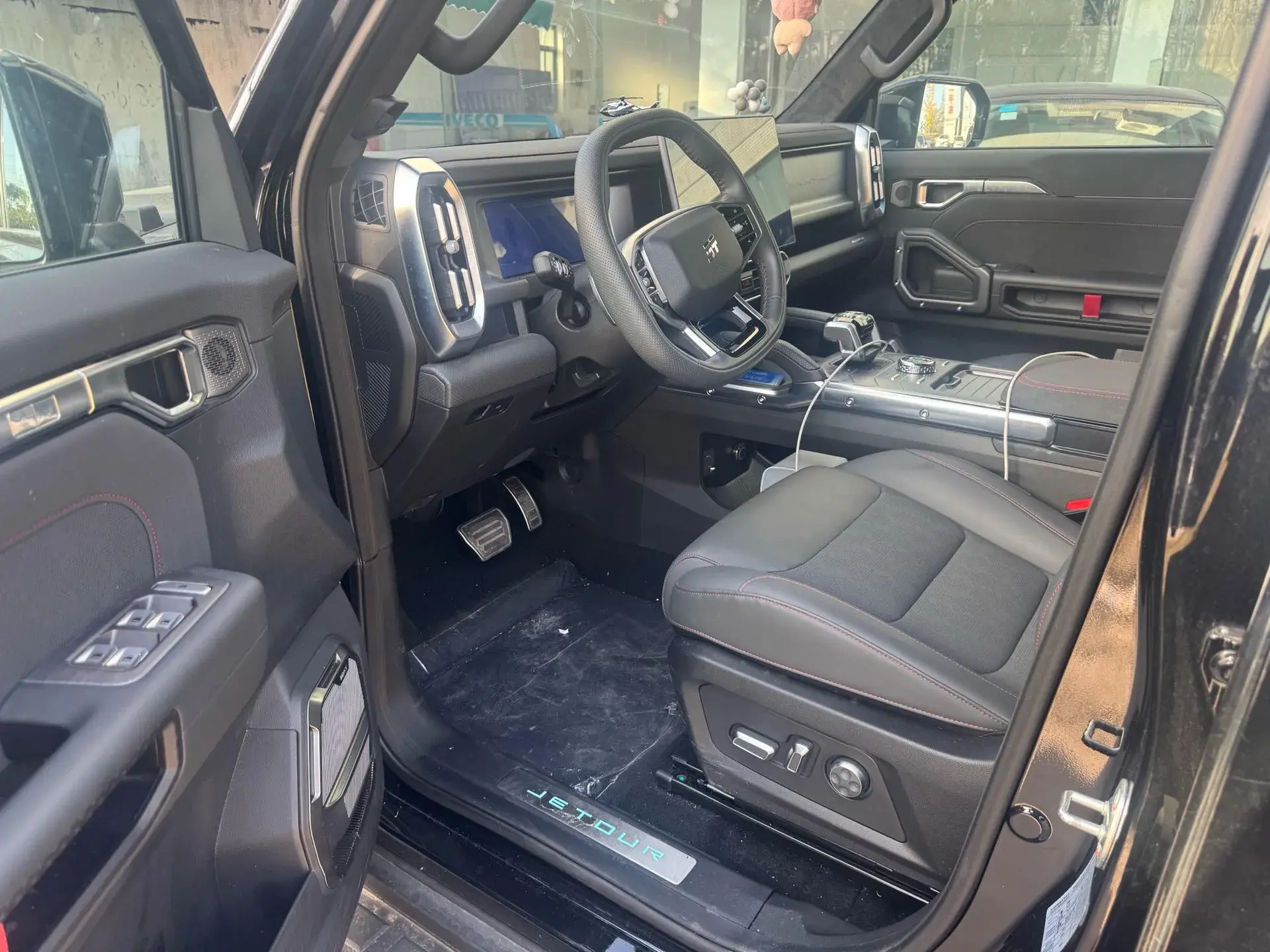 2023 JETOUR TRAVELLER thumbnail 3