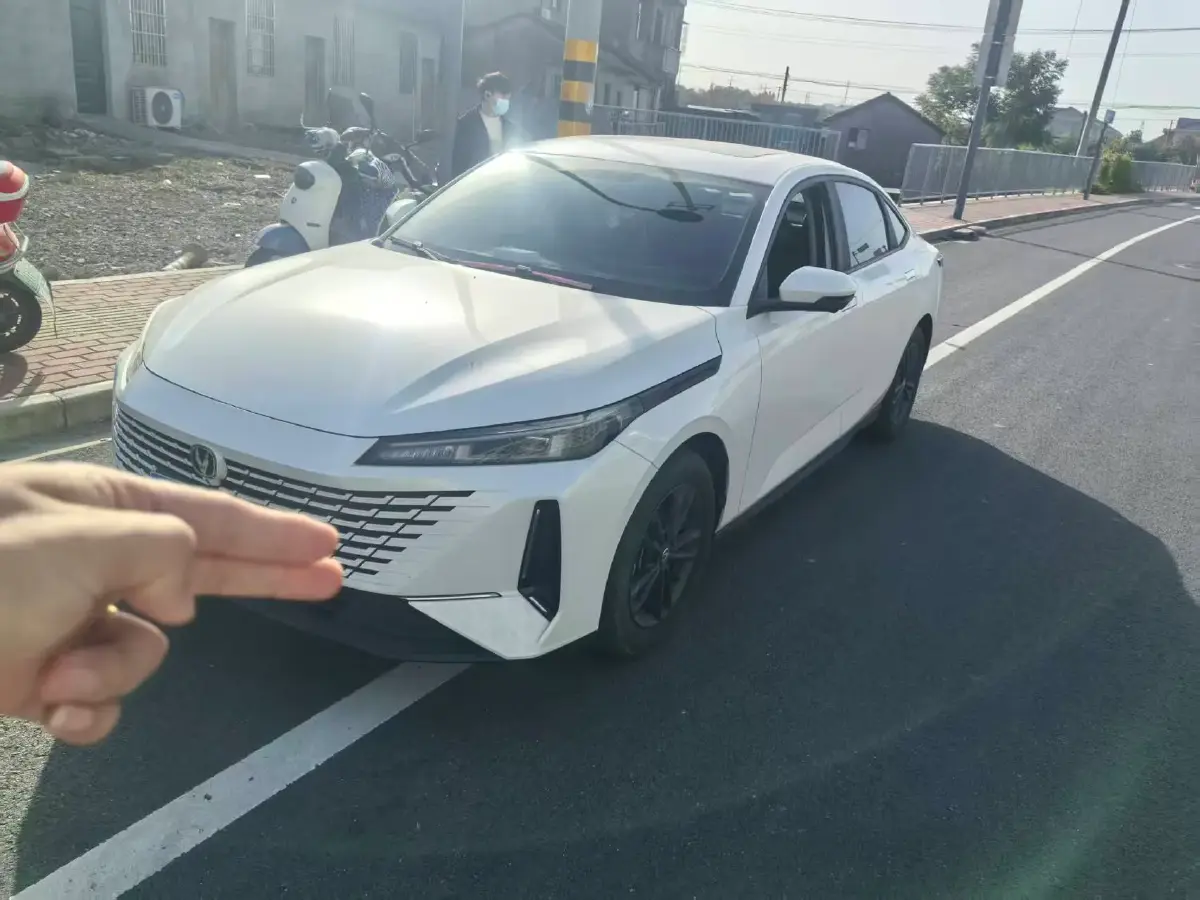 2023 ChangAn Lamore 1.5T 170HP L4 7DCT