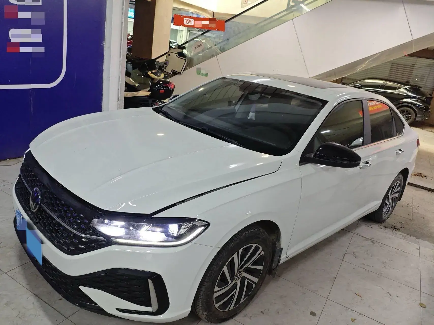 2023 VOLKSWAGEN LAVIDA view 1