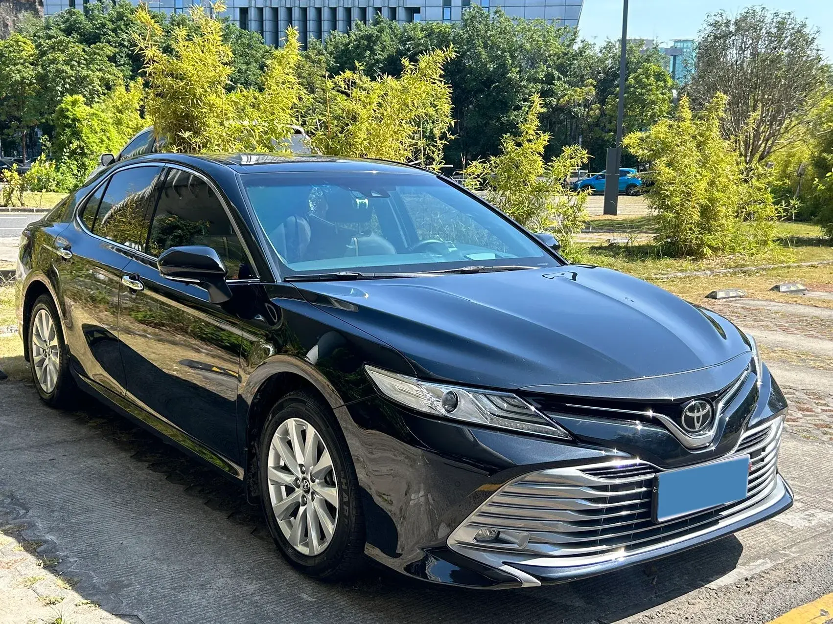 2019 TOYOTA CAMRY thumbnail 3