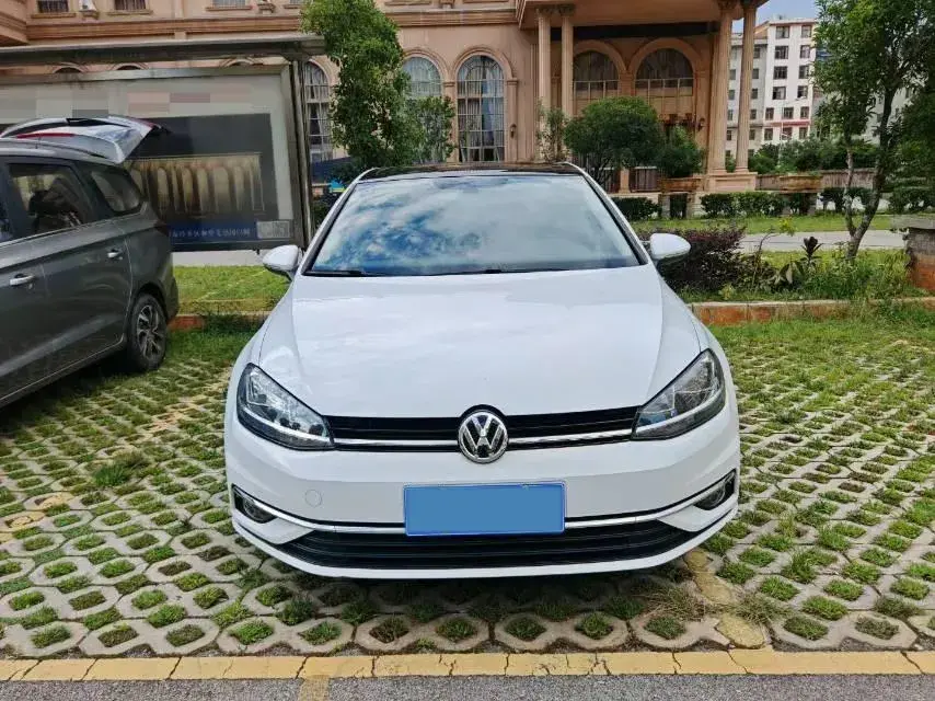 2019 VOLKSWAGEN GOLF thumbnail 2