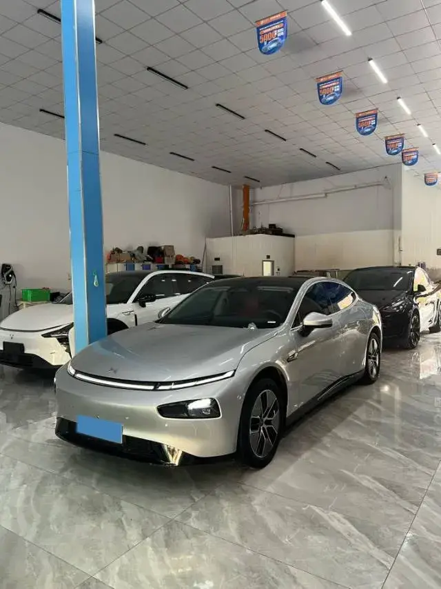 2023 XPENG P7 view 1