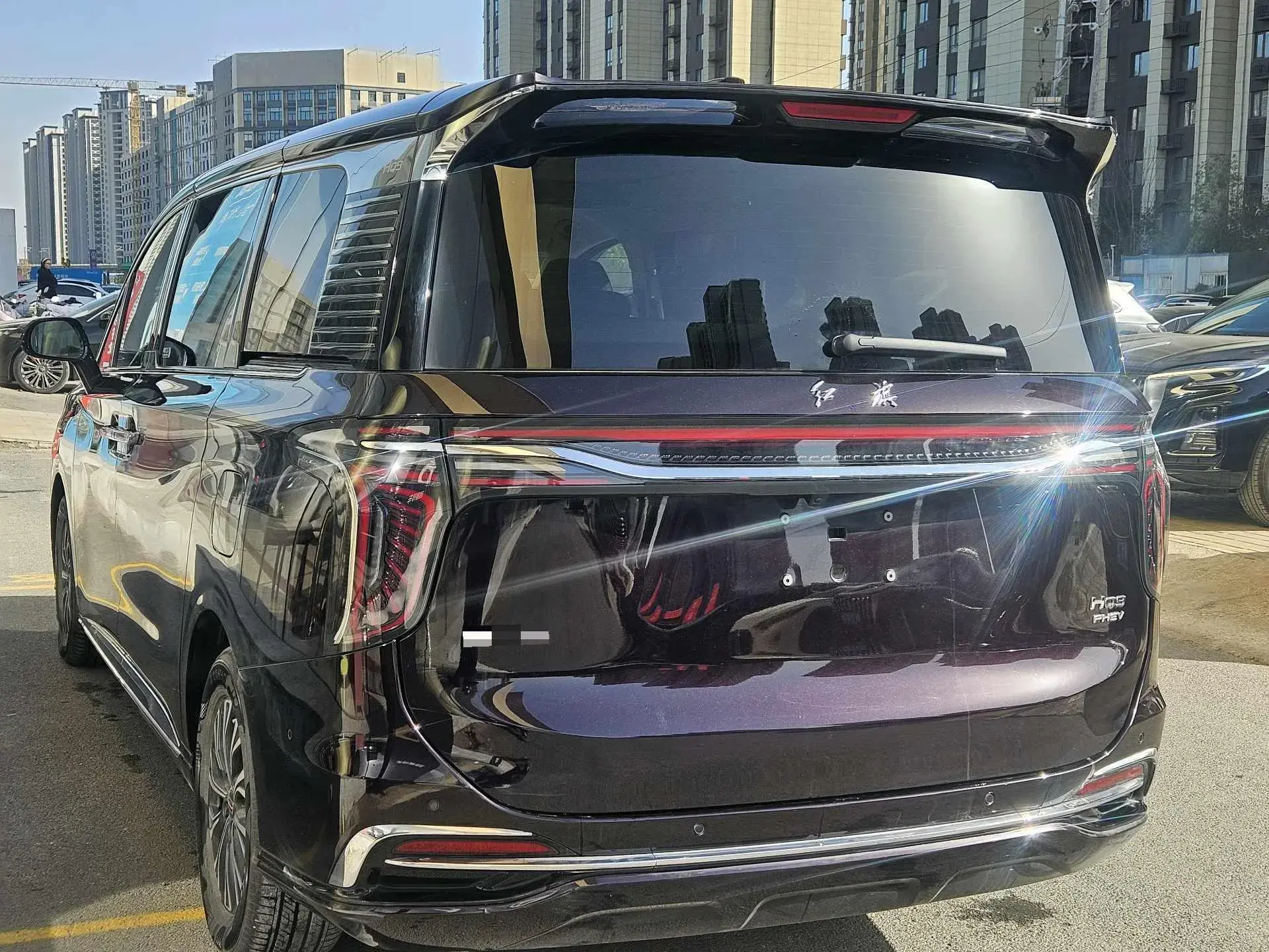 2024 HONGQI HQ9 thumbnail 4