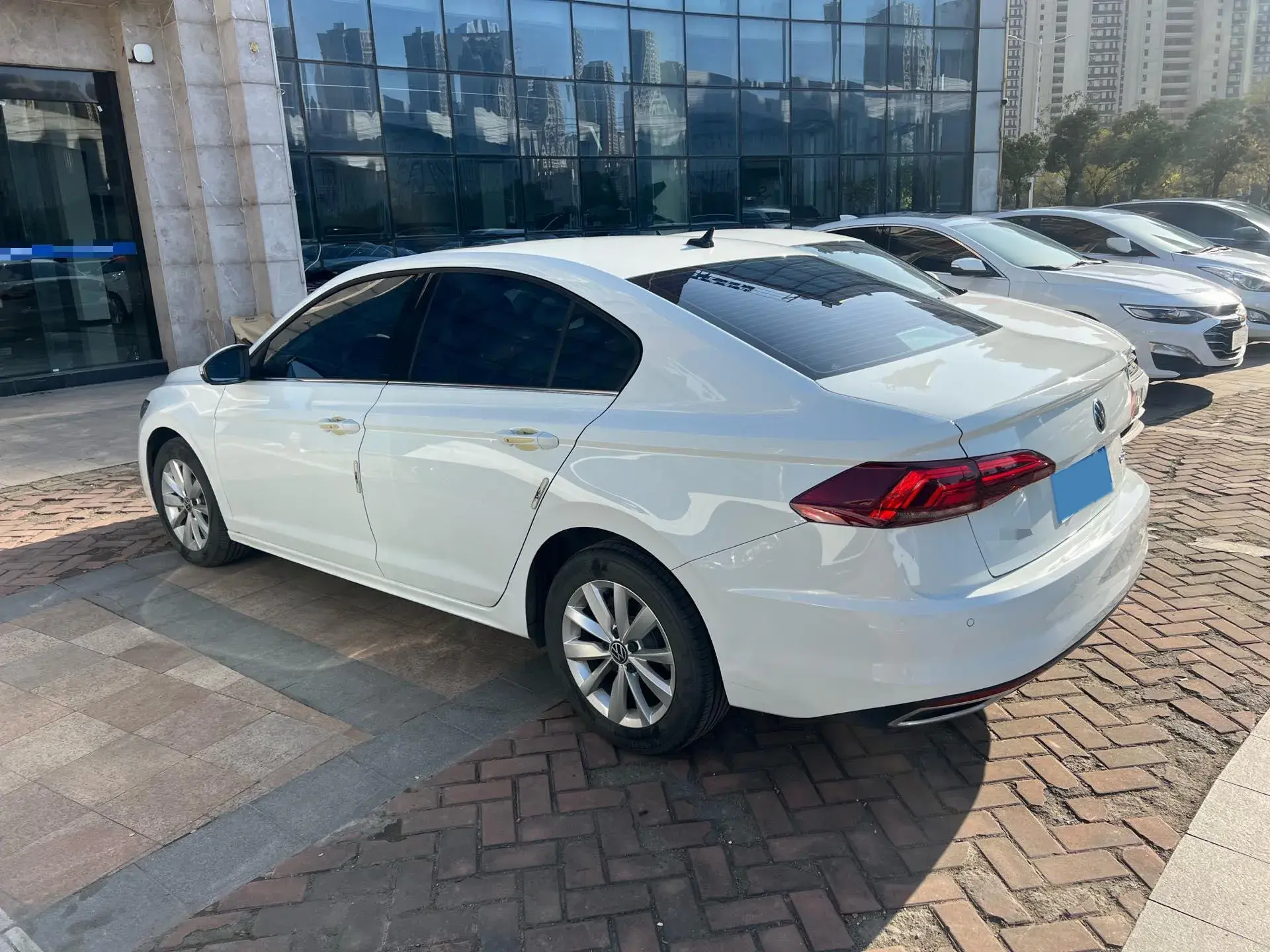 2021 VOLKSWAGEN BORA thumbnail 2