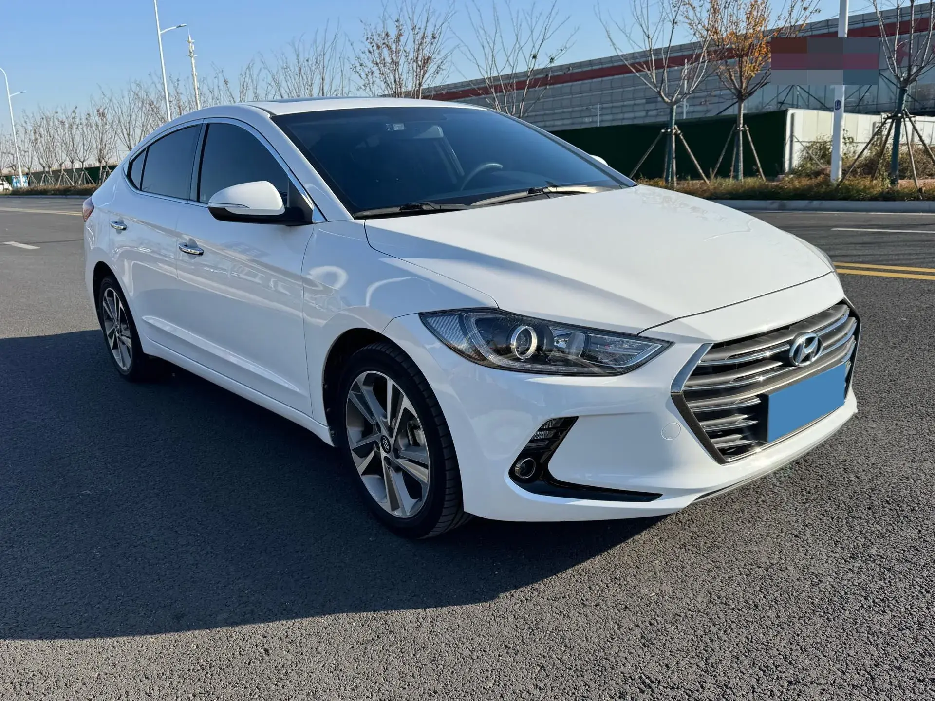 2016 HYUNDAI ELANTRA thumbnail 3