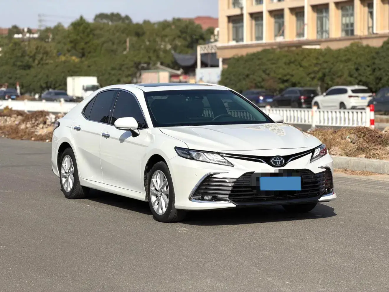 2021 TOYOTA CAMRY thumbnail 3