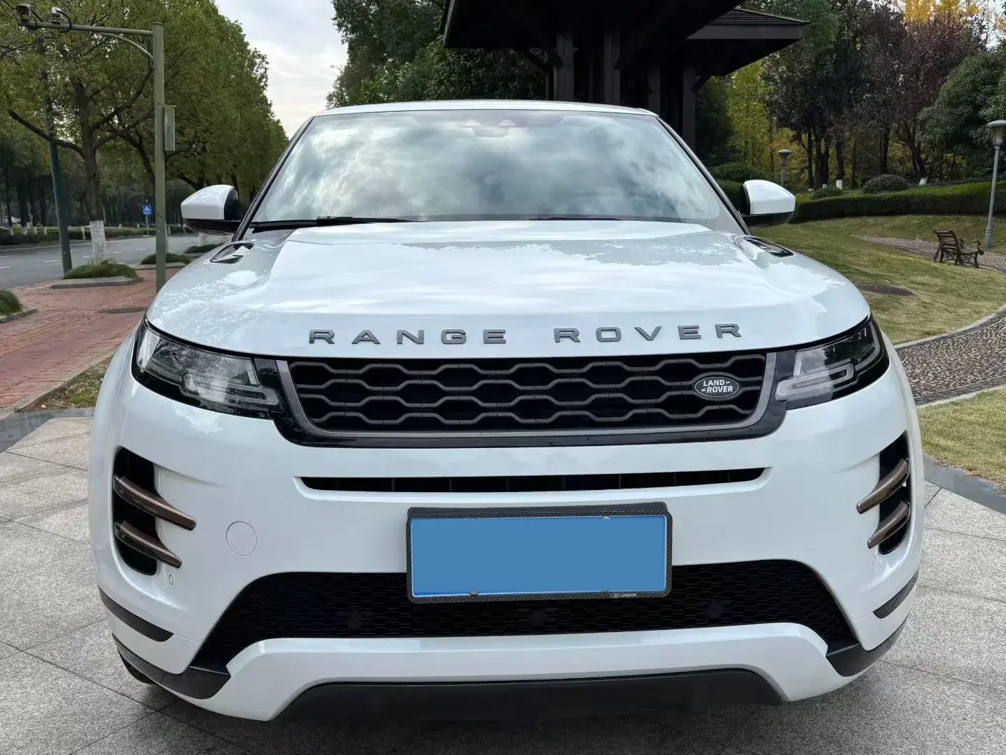 2020 LAND ROVER thumbnail 2