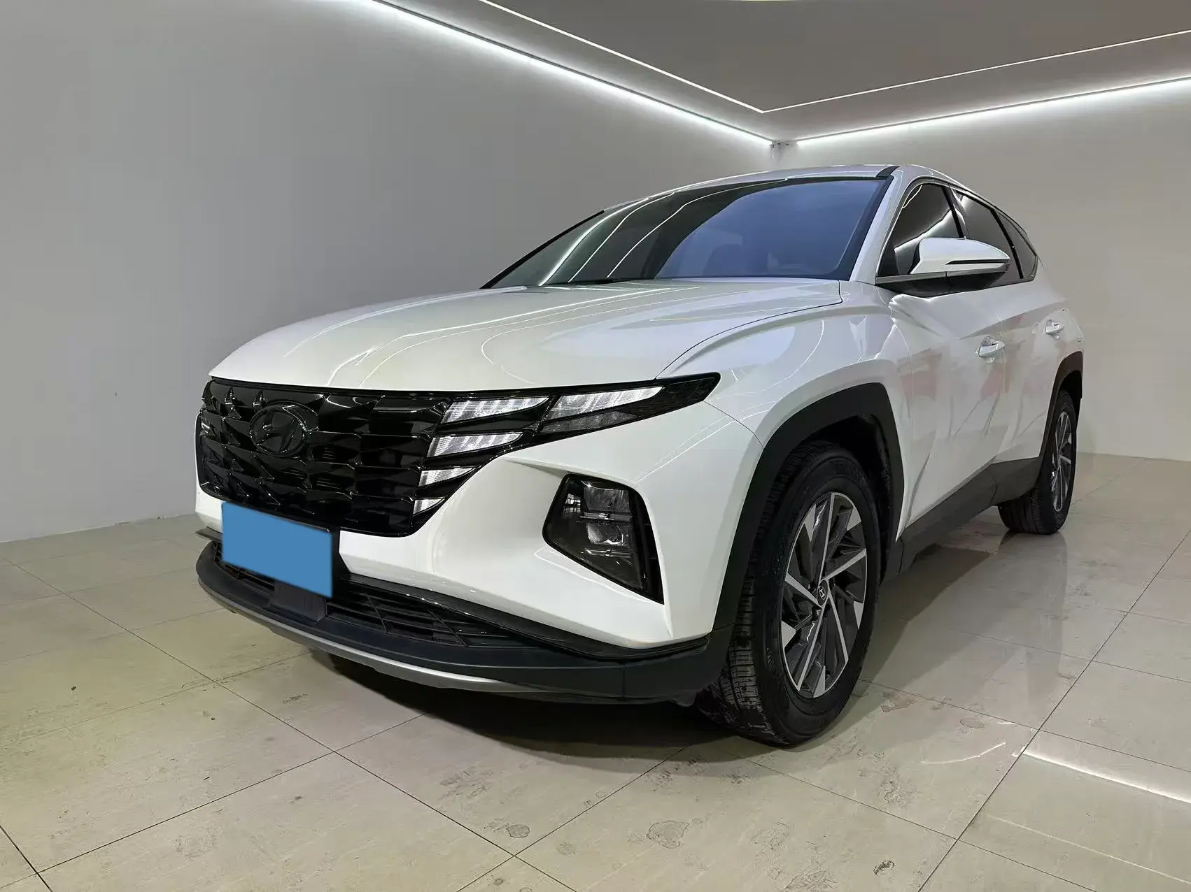 2021 HYUNDAI TUCSON view 1