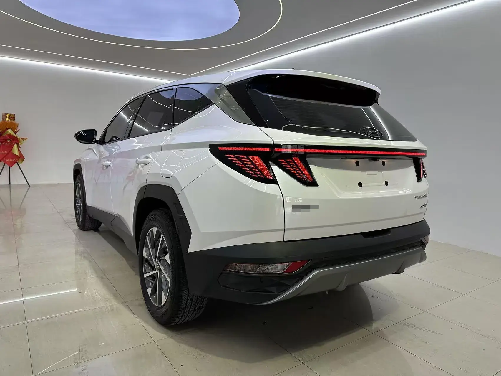 2021 HYUNDAI TUCSON thumbnail 4