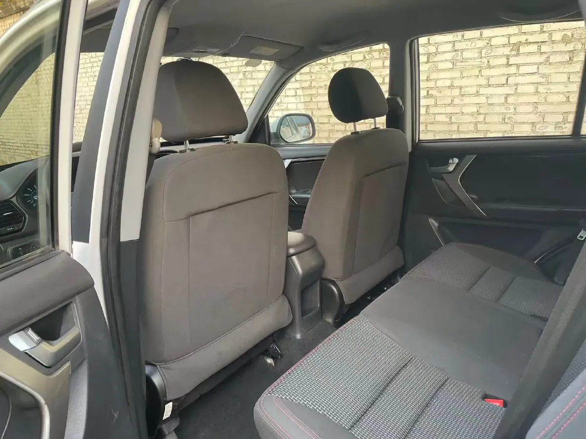 2016 Chery Tiggo 3 1.6L 126HP L4 5MT,autocango,china used car exporter,china ev exporter,chinese used car exporter,chinese used ev exporter