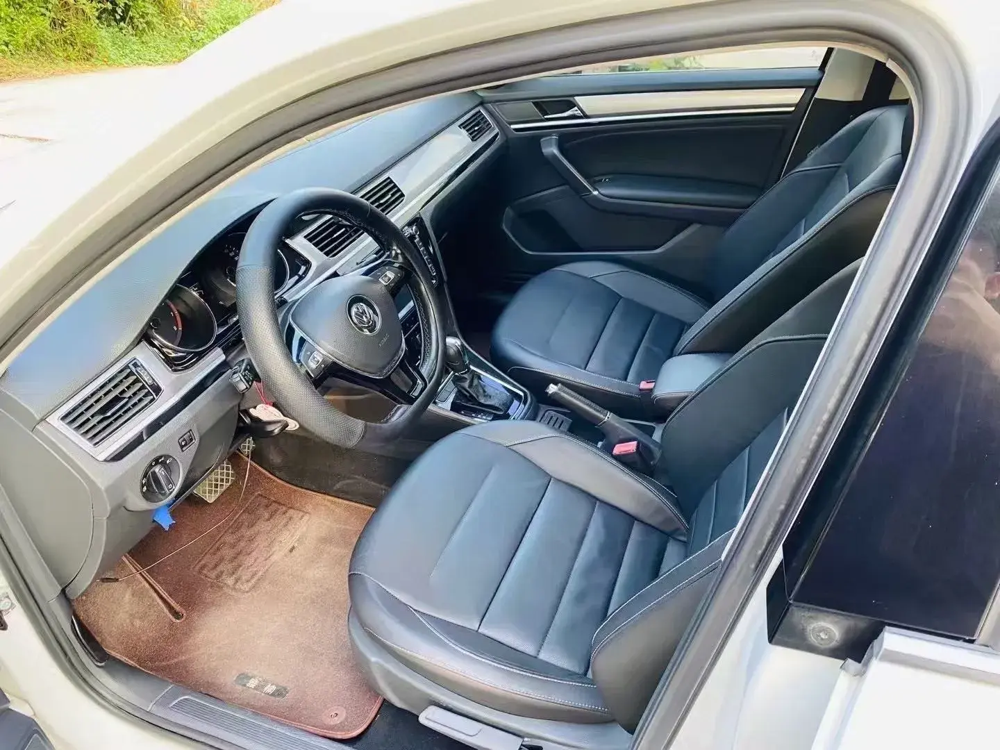 2018 VOLKSWAGEN BORA thumbnail 4