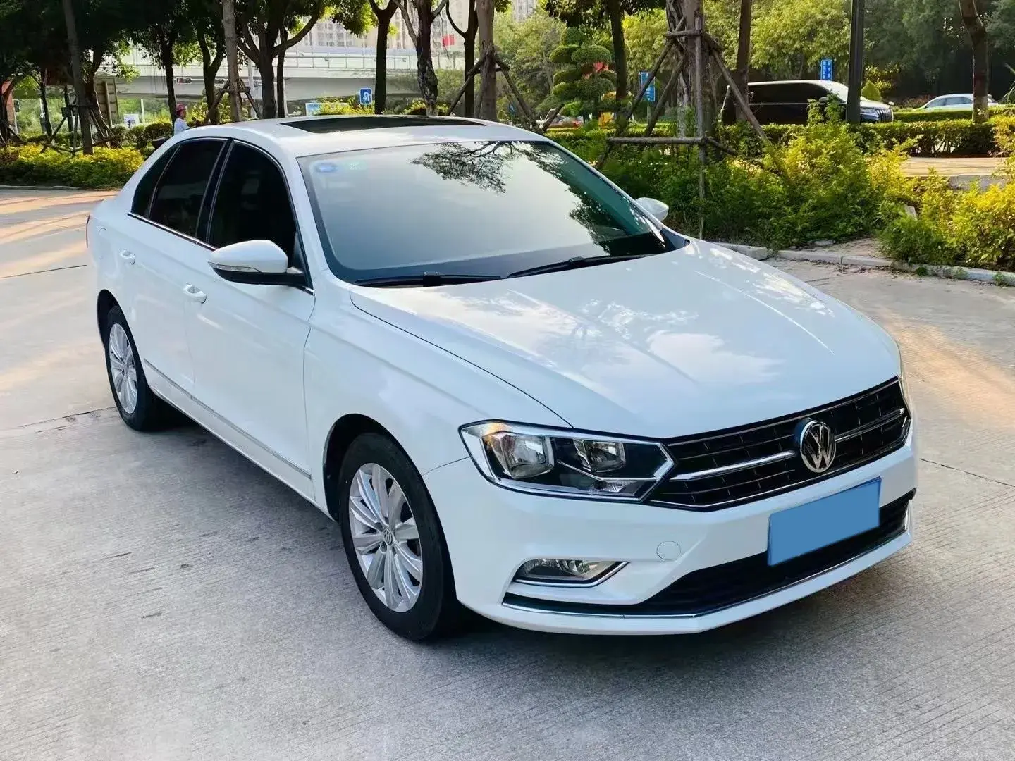 2018 VOLKSWAGEN BORA thumbnail 3