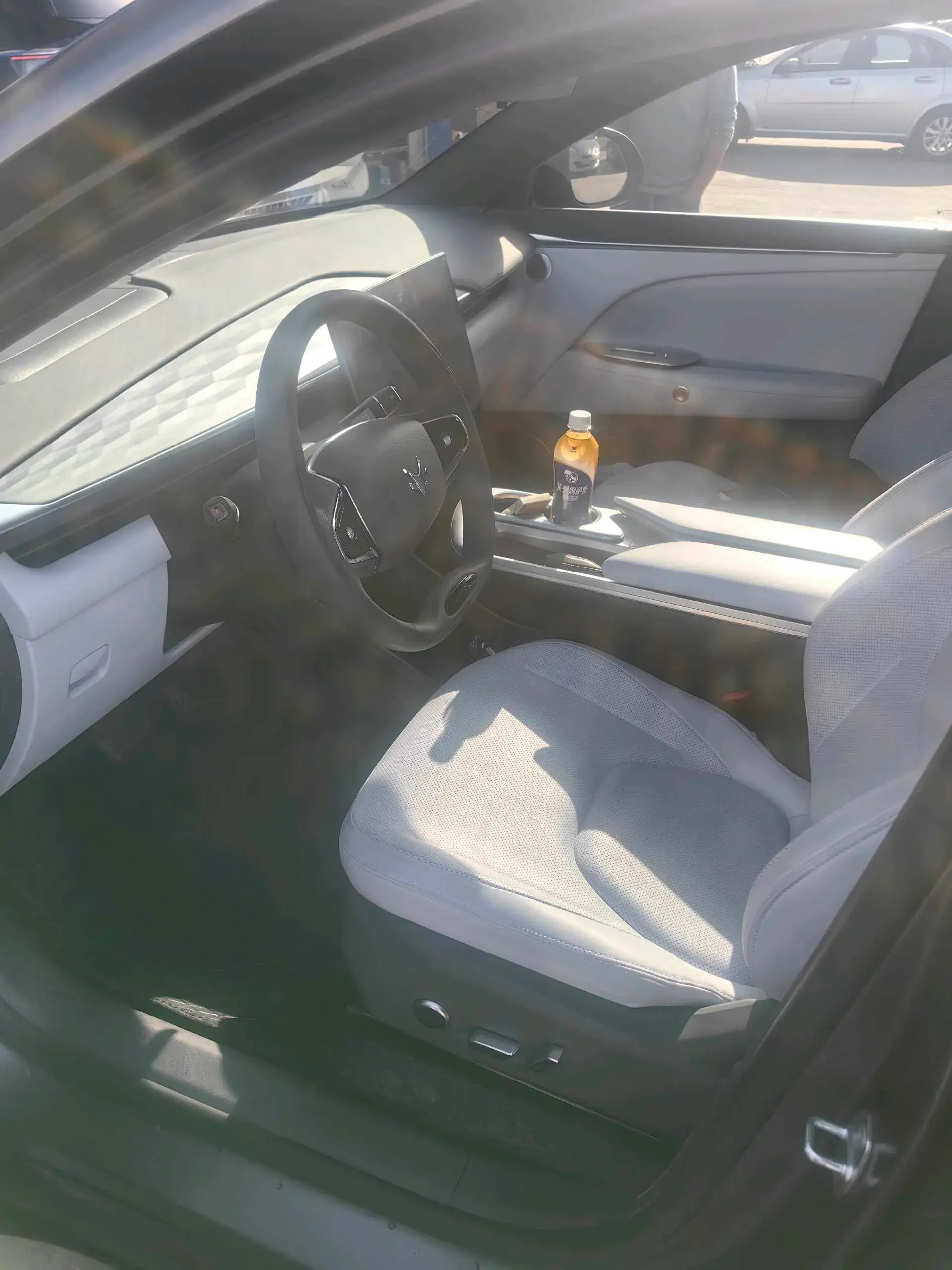 2025 ARCFOX ΑT5 thumbnail 4