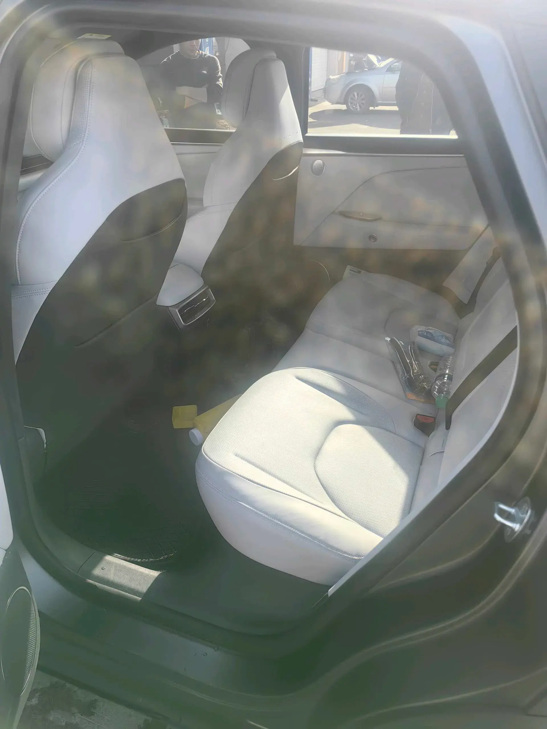 2025 ARCFOX ΑT5 thumbnail 3