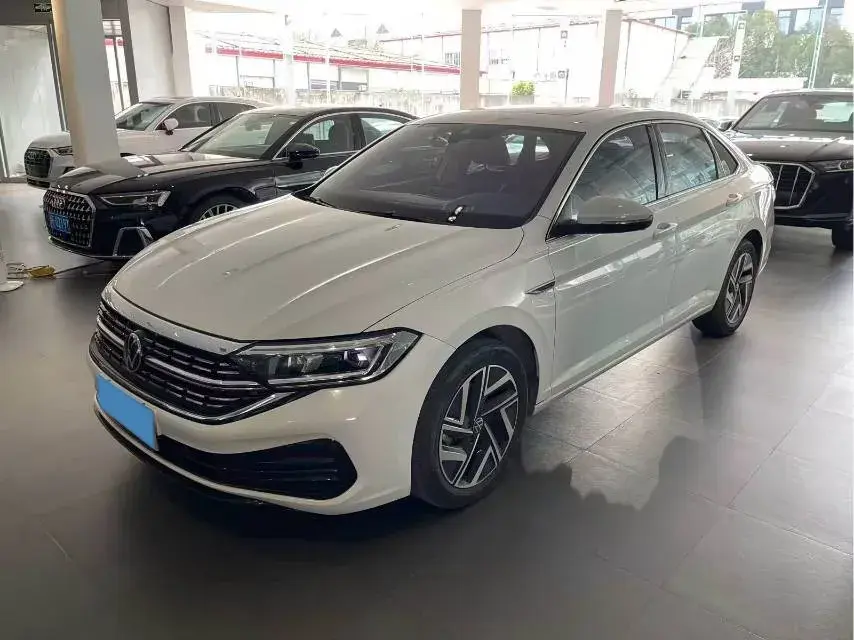 2023 VOLKSWAGEN SAGITAR view 1