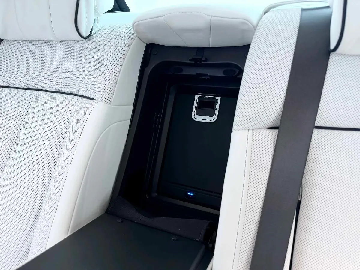 2018 Rolls-Royce Phantom 6.7T 571HP V12 8AT,autocango,china used car exporter,china ev exporter,chinese used car exporter,chinese used ev exporter