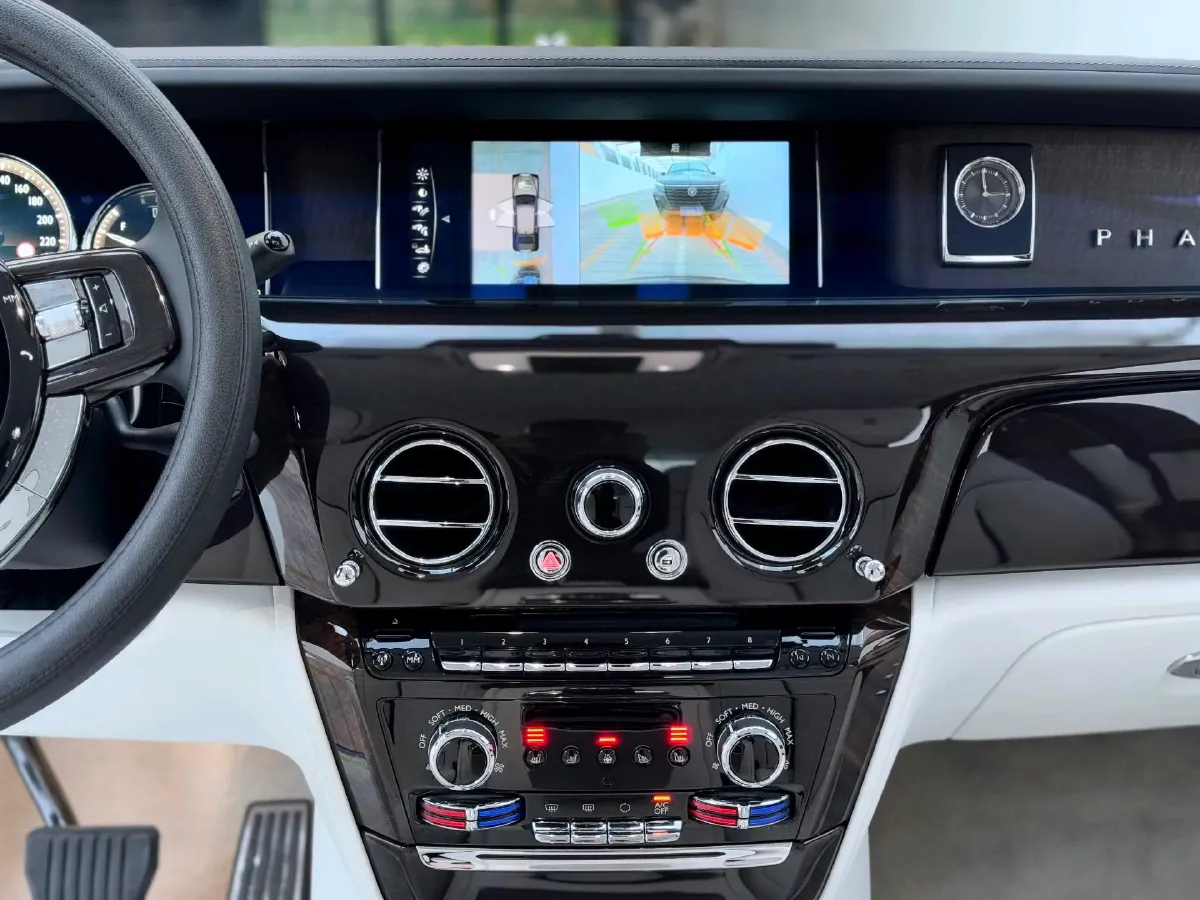 2018 Rolls-Royce Phantom 6.7T 571HP V12 8AT,autocango,china used car exporter,china ev exporter,chinese used car exporter,chinese used ev exporter