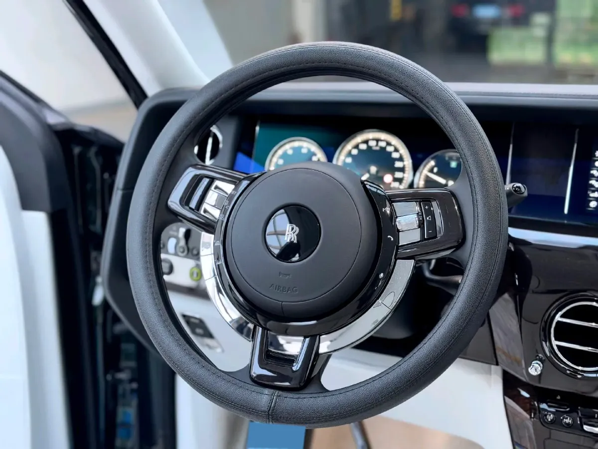 2018 Rolls-Royce Phantom 6.7T 571HP V12 8AT,autocango,china used car exporter,china ev exporter,chinese used car exporter,chinese used ev exporter